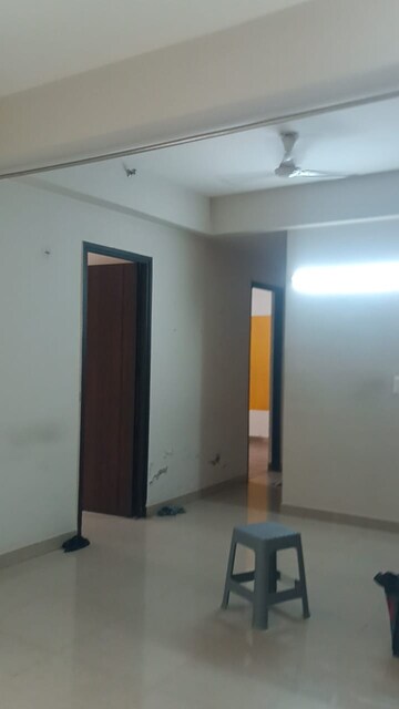 Room in 3 BHK Apartment at Kbnows Apartment, Sector 16 Greater Noida – for Rent