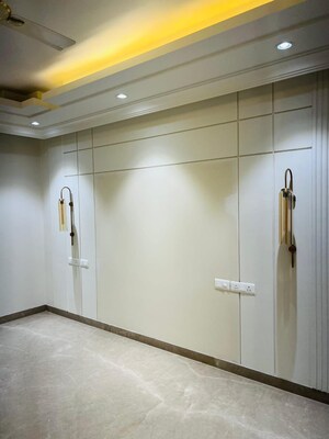 Room in 1 BHK Apartment at Kashish Manor One, Sector 111 – for Sale