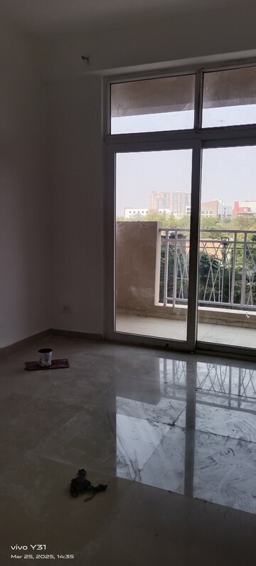 2 BHK Apartment For Rent in Mahagun Mywoods, Sector 16c Greater Noida