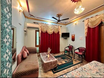 Living Room in 1 BHK Independent House at Chaukaghat – for Rent