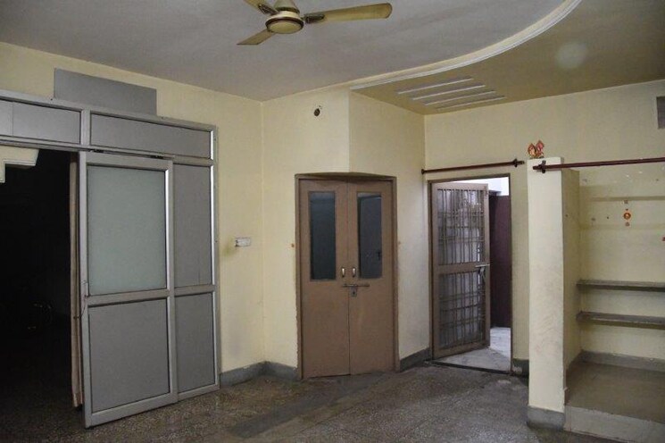 undefined, indira nagar 4 Bedroom 1800 Sq.Ft. Independent House In Indira Nagar Lucknow 8605021