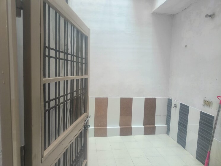 Other, indira nagar 4 Bedroom 1800 Sq.Ft. Independent House In Indira Nagar Lucknow 8605021