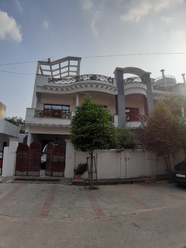 4 BHK Independent House For Rent in Munshi Puliya Sectar 13 