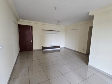 Room in 2 BHK Apartment at Prestige Royale Gardens, Gantiganahalli – for Rent