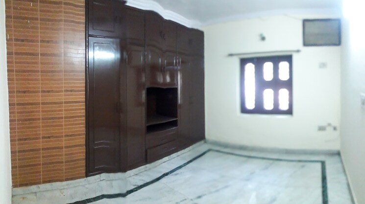 Room, rohini sector 8 2 Bedroom 750 Sq.Ft. Builder Floor In Rohini Sector 8 Delhi 8605015