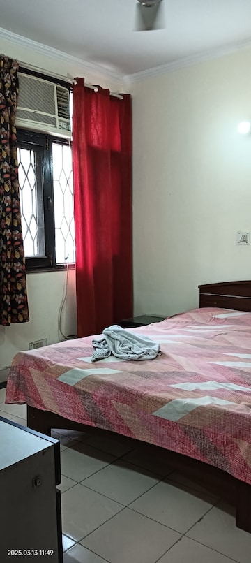 Bedroom in 2 BHK Builder Floor at Ardee City, Sector 52 – for Rent