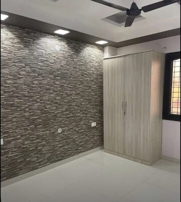 Room in 4 BHK Independent House at Sahastradhara Road – for Sale
