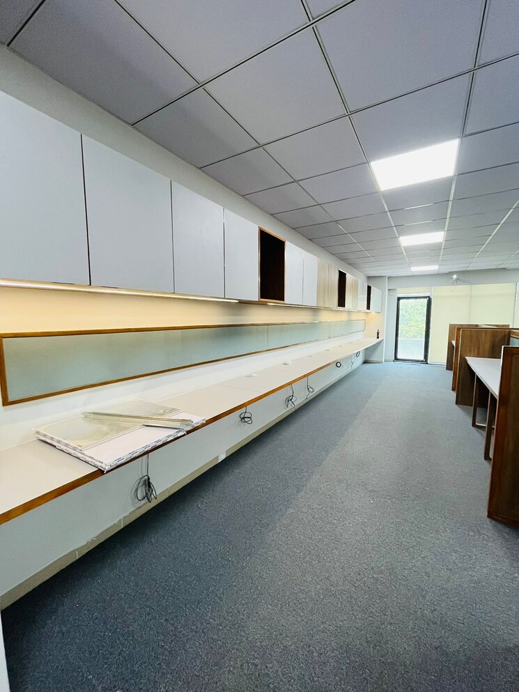 undefined, elegance-earth-arise Commercial Office Space 3370 Sq.Ft. In Makarba Ahmedabad 8605115