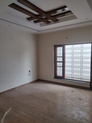 Room in 4 BHK Independent House at Panditwari – for Sale