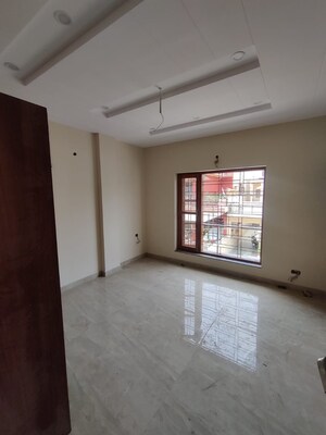 Room in 4 BHK Independent House at Panditwari – for Sale
