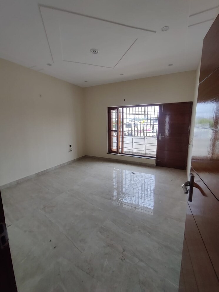 Room, panditwari 4 Bedroom 110 Sq.Yd. Independent House In Panditwari Dehradun 8605179