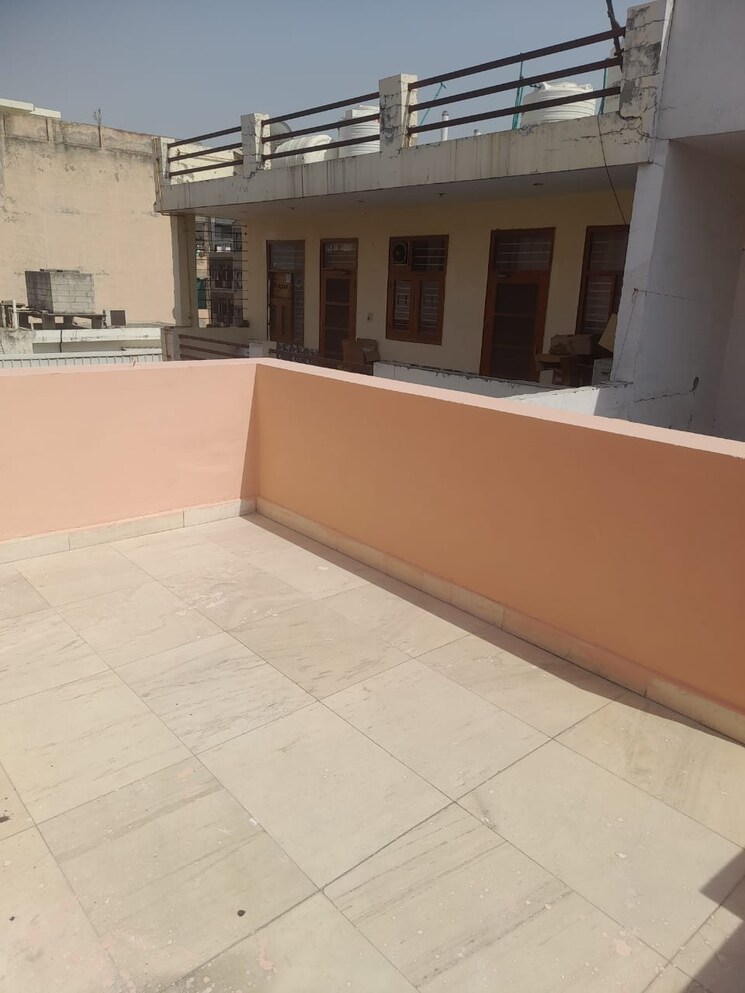 Balcony, sector 28 3 Bedroom 2228 Sq.Ft. Independent House In Sector 28 Faridabad 8605230