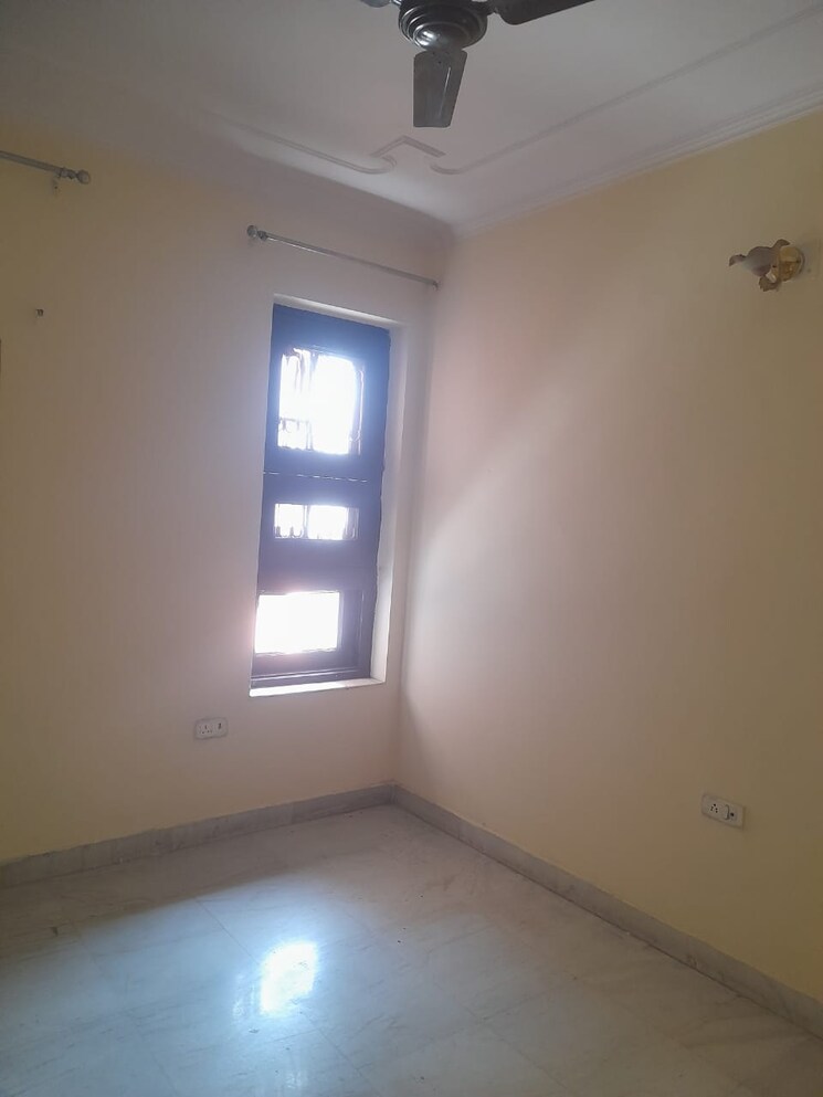 Room, sector 28 3 Bedroom 2228 Sq.Ft. Independent House In Sector 28 Faridabad 8605230