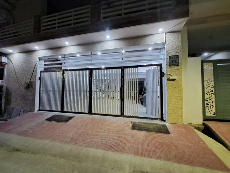 Room, indira nagar 3 Bedroom 1800 Sq.Ft. Independent House In Indira Nagar Lucknow 8605347