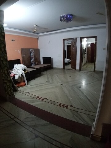 Bedroom in 2 BHK Apartment at Mira Road – for Rent