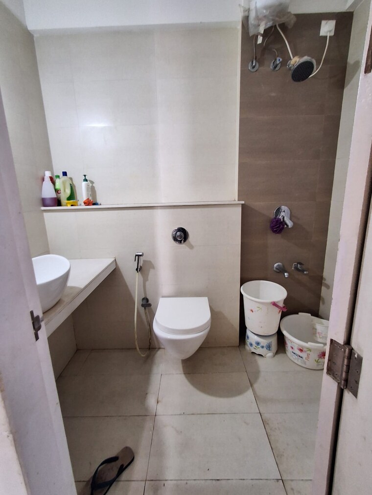 Bathroom, parsik nagar 1 Bedroom 643 Sq.Ft. Apartment In Parsik Nagar Thane 8605513