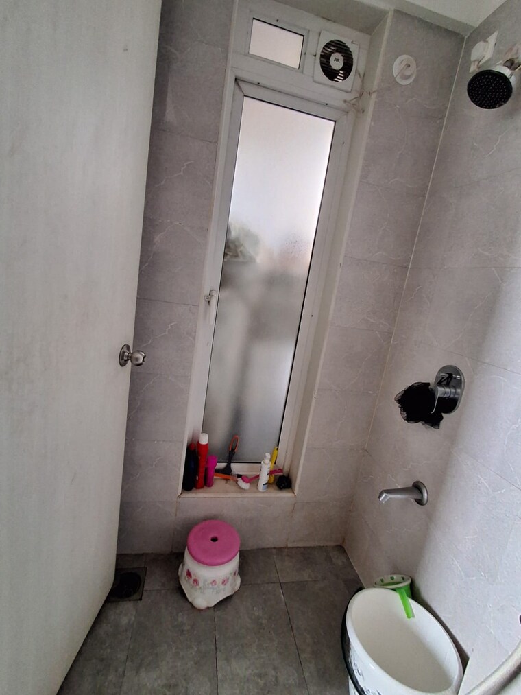 Bathroom, parsik nagar 1 Bedroom 643 Sq.Ft. Apartment In Parsik Nagar Thane 8605513