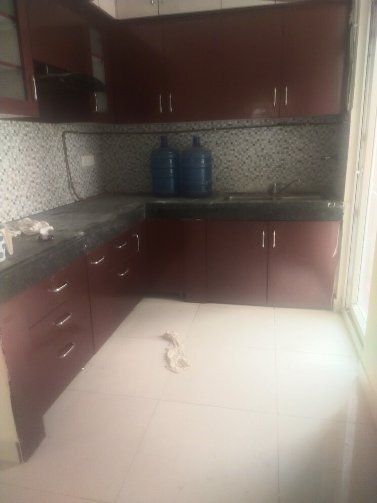 undefined, kbnows-apartment 4 Bedroom 1940 Sq.Ft. Apartment In Sector 16 Greater Noida Greater Noida 8605520