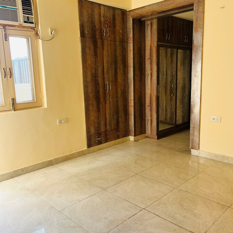 Room, svp-gulmohur-garden-phase-2 3 Bedroom 1485 Sq.Ft. Apartment In Ghukna Ghaziabad 8605623