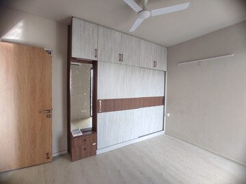 Room in 3 BHK Apartment at M3M Heights, Sector 65 – for Rent