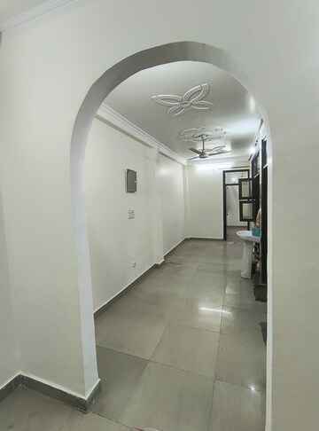Building Lobby in 2.5 BHK Apartment at Eldeco Uday, Iim Road – for Sale