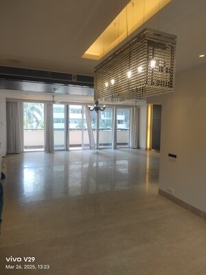 Room in 4 BHK Apartment at Tata Raheja Raisina Residency, Sector 59 – for Sale