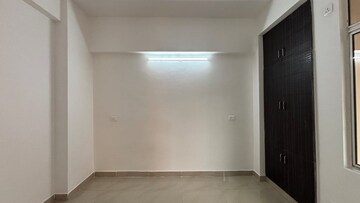 Room in 2 BHK Apartment at Aims Golf Avenue I, Sector 75 – for Sale