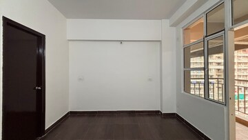 2 BHK Apartment For Sale in Aims Golf Avenue I, Sector 75