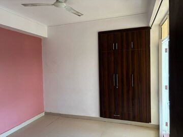Room in 3 BHK Apartment at Emenox La Solara, Sector 16 Greater Noida – for Rent