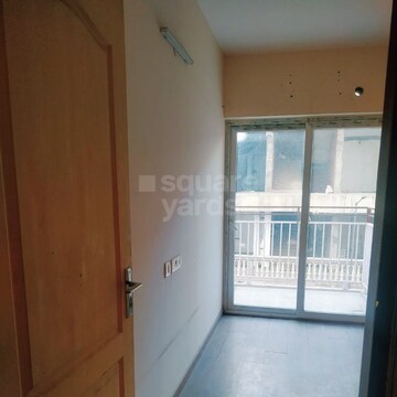 Room in 2 BHK Apartment at Sector 16b Greater Noida – for Rent