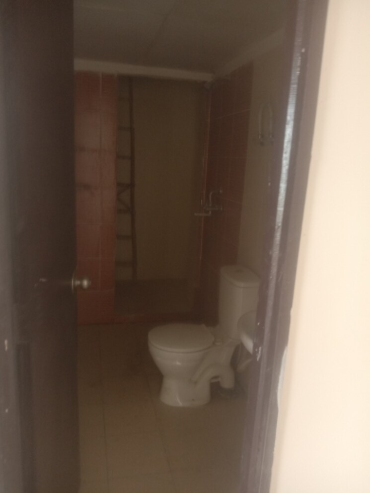 Attached Bathroom, mahagun-mywoods 3 Bedroom 1225 Sq.Ft. Apartment In Sector 16c Greater Noida Greater Noida 8605840