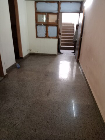 Room in 1 BHK Builder Floor at Ignou Road – for Rent