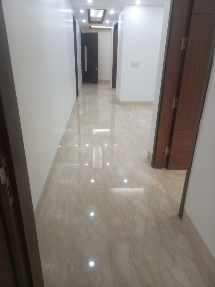 Other, south delhi 4 Bedroom 340 Sq.Yd. Apartment In South Delhi Delhi 8605976