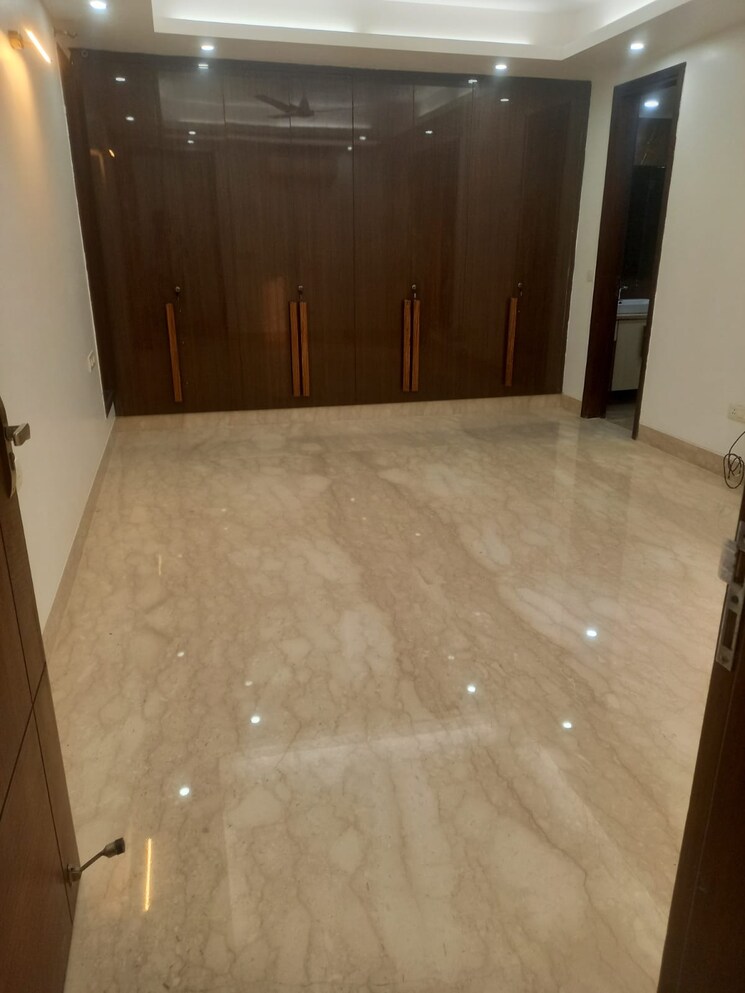 Bedroom, south delhi 4 Bedroom 340 Sq.Yd. Apartment In South Delhi Delhi 8605976