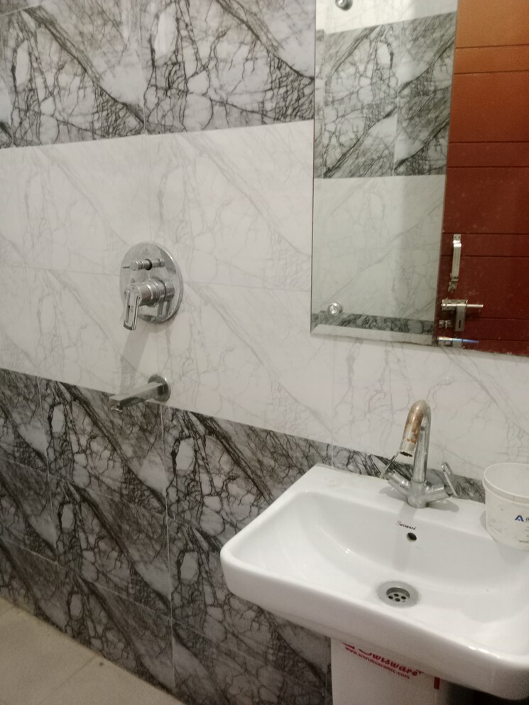 Bathroom, sector 7 3 Bedroom 1807 Sq.Ft. Builder Floor In Sector 7 Panipat 8606211