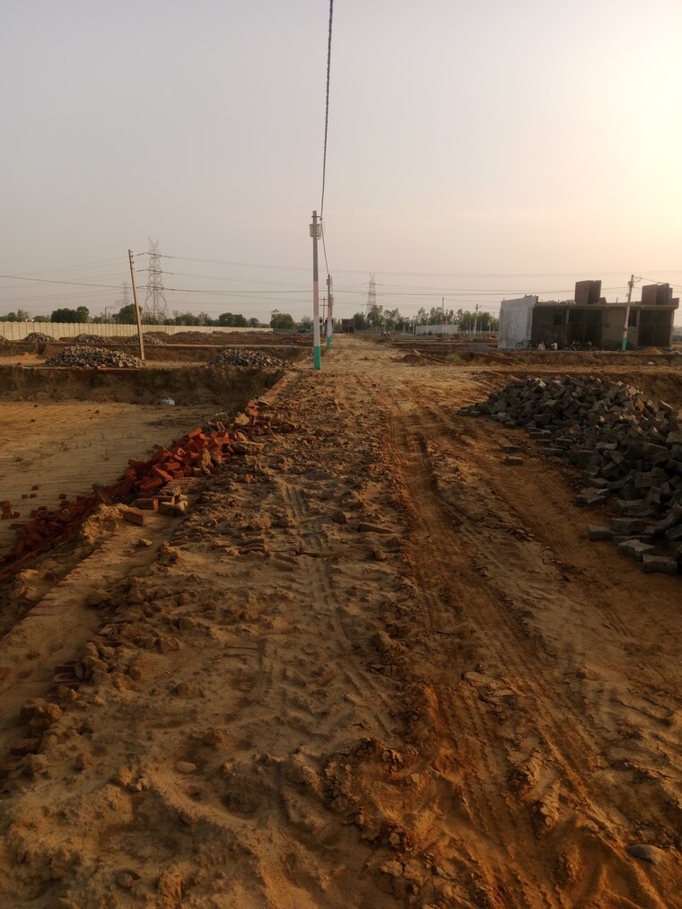 undefined, garh road  104 Sq.Yd. Plot In Garh Road Meerut 8606199