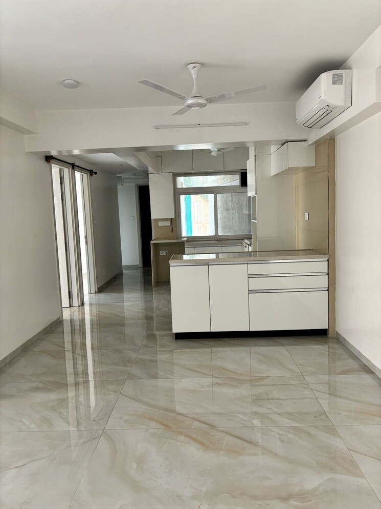Room, concrete-sai-samast 2 Bedroom 724 Sq.Ft. Apartment In Chembur Mumbai 8606015