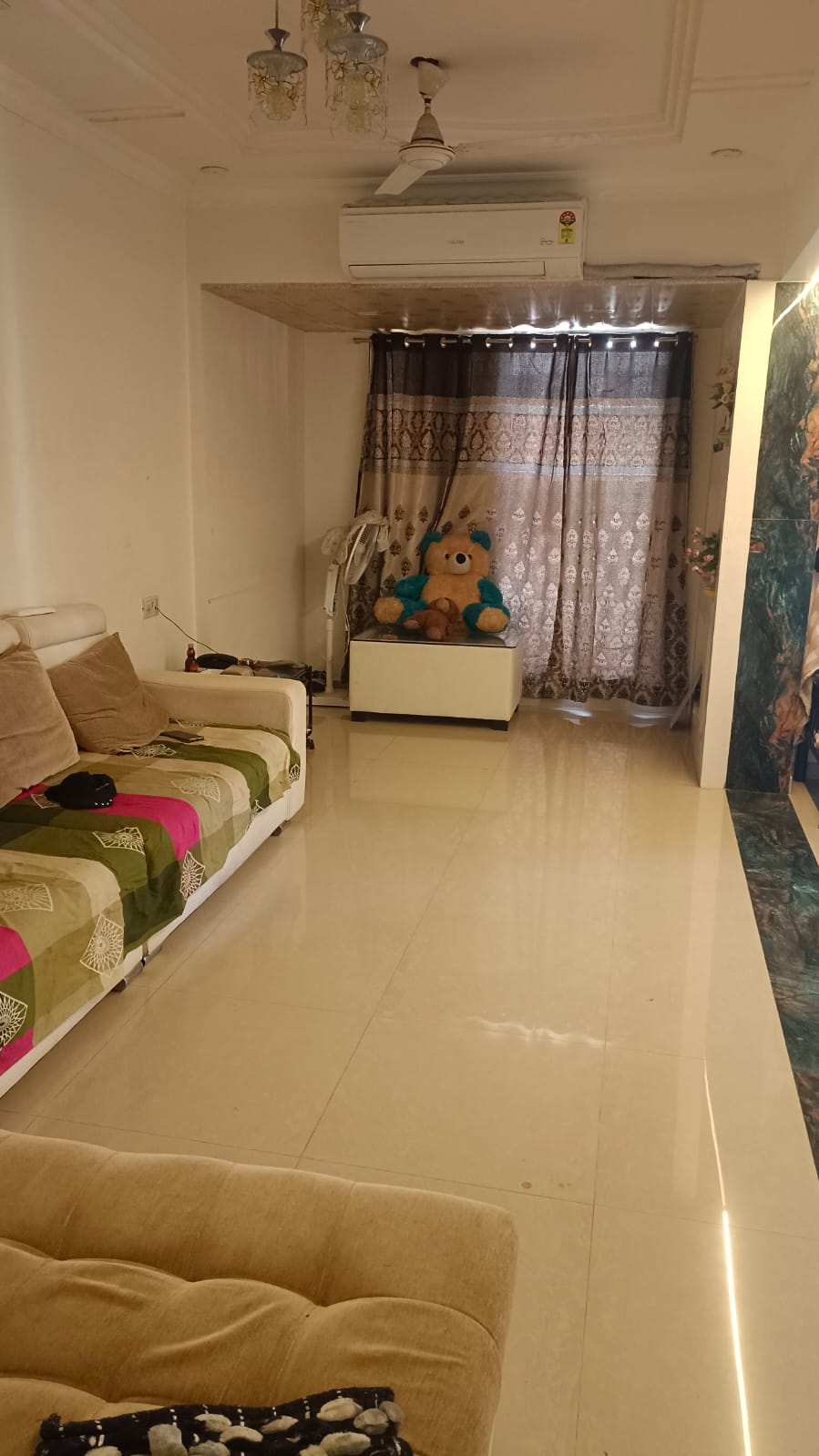 2 BHK Apartment For Rent in Adhiraj Mangium