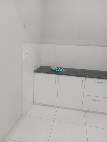 Furnished Amenities in 1.5 BHK Builder Floor at Ansals Sushant City – for Rent