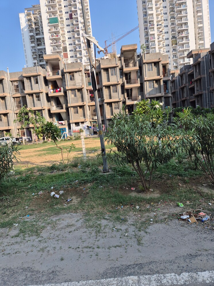 Exterior View, sector 10 greater noida 1.5 Bedroom 30 Sq.Yd. Apartment In Sector 10 Greater Noida Greater Noida 8606518