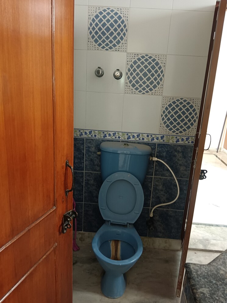 Bathroom, sector 55 2.5 Bedroom 1710 Sq.Ft. Independent House In Sector 55 Noida 8606502