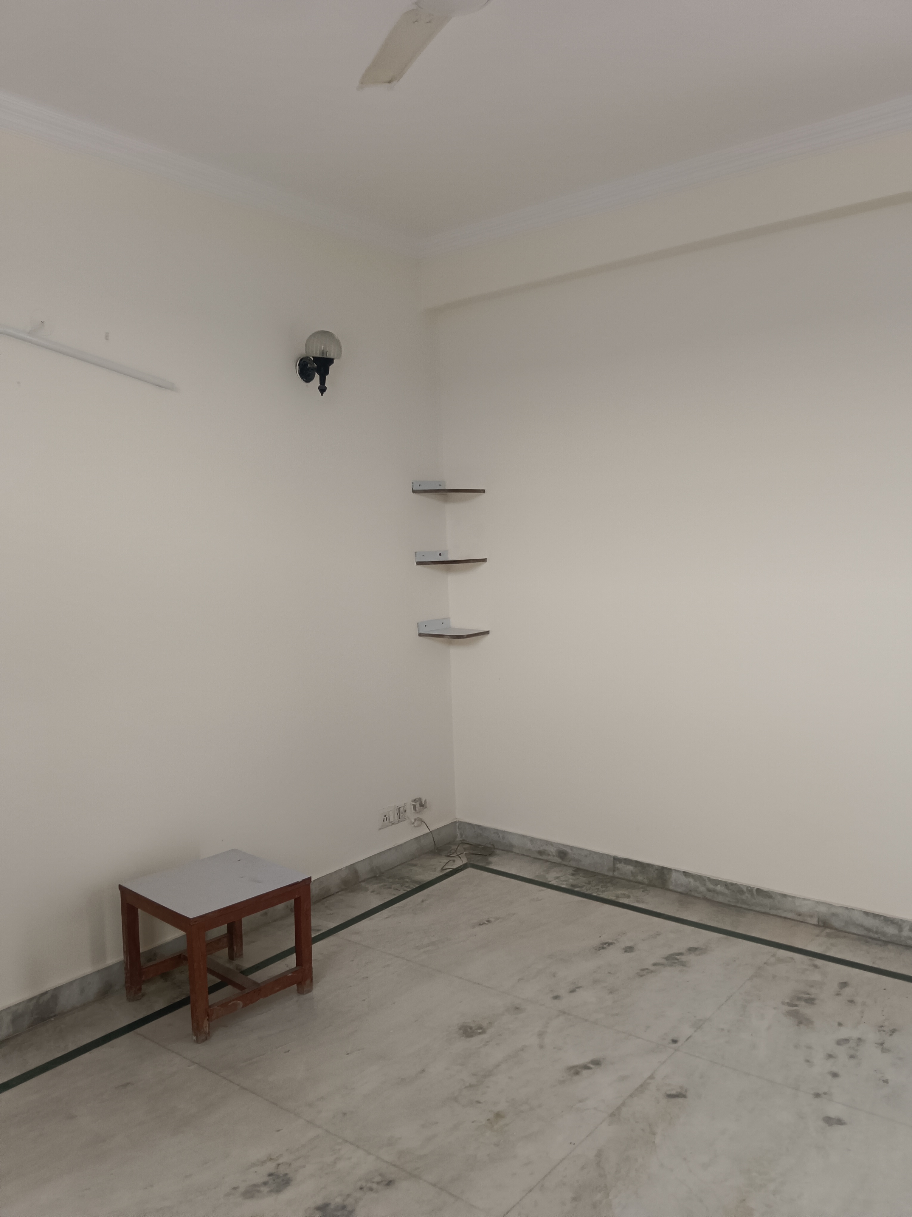 2.5 BHK + Pooja Room,Servant Room,Study Room,Extra Room Independent House For Rent in Sector 55