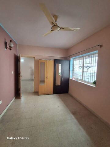 Room in 2 BHK Builder Floor at Rt Nagar – for Rent