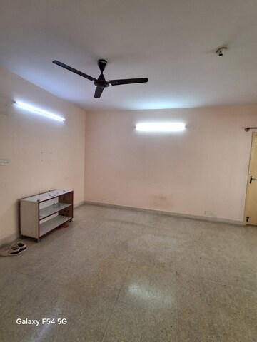Room in 2 BHK Builder Floor at Rt Nagar – for Rent