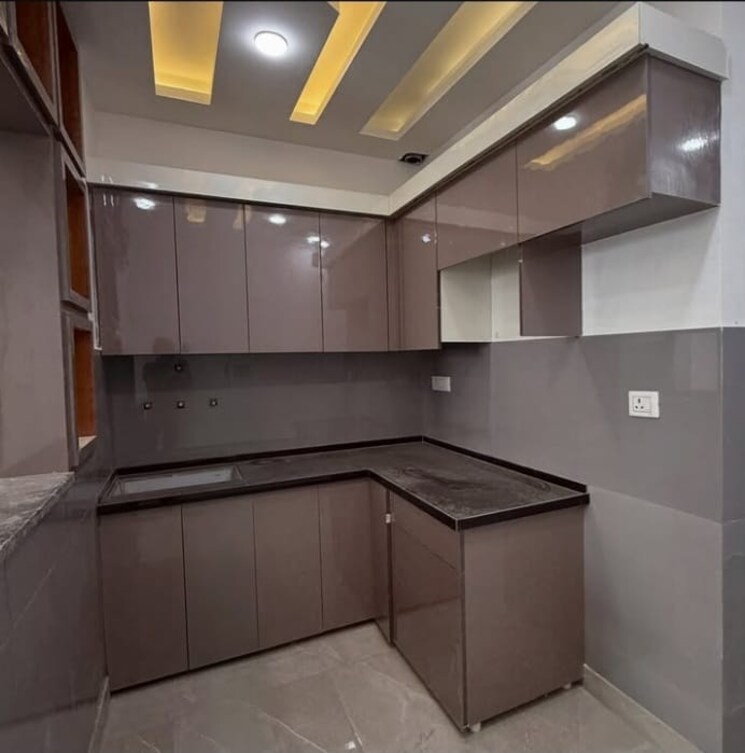 Kitchen, sector 33 3 Bedroom 2700 Sq.Ft. Builder Floor In Sector 33 Faridabad 8606724