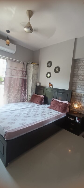2 BHK Apartment For Rent in Madhav Palacia, Ghodbunder Road