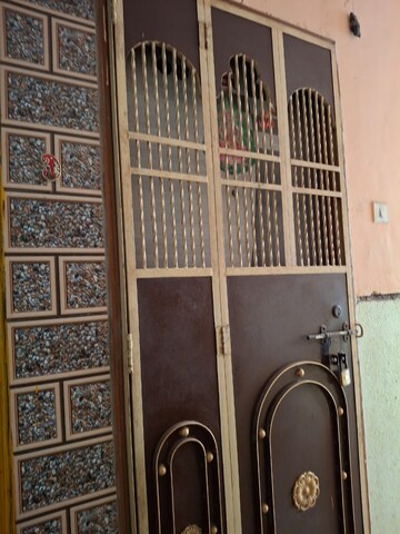 Furnished Amenities in 2 BHK Apartment at Anjanabai Apartment, Dombivli East – for Rent