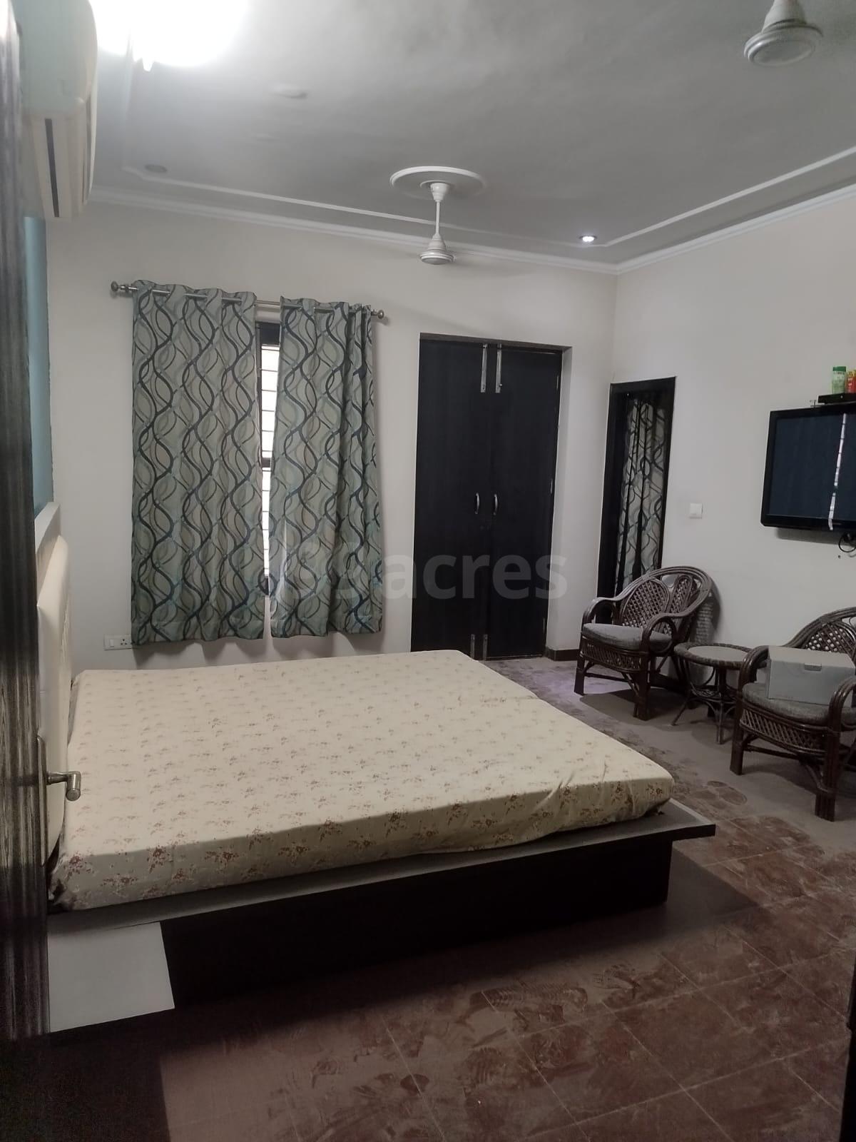 3 BHK + Servant Room Apartment For Sale in Unitech Uniworld Gardens 2
