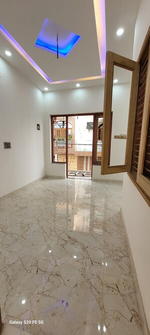 Room in 4 BHK Independent House at Meerut Cantt – for Sale