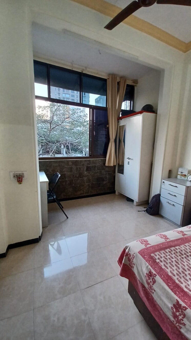 Living Room, the-hirabad-mansion-chs 1.5 Bedroom 550 Sq.Ft. Apartment In Mahim Mumbai 8606922